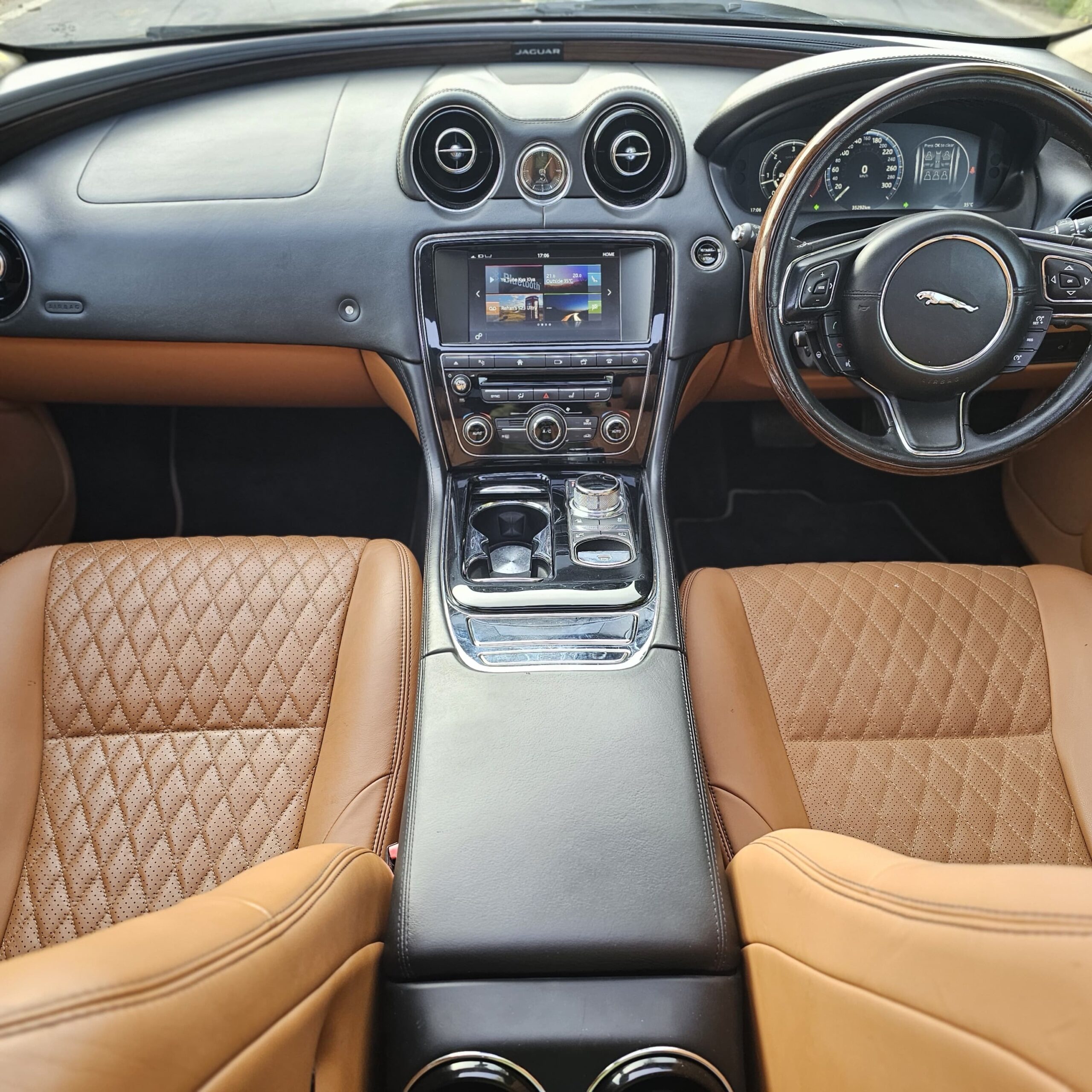 Jaguar XJL V6 Portfolio 4