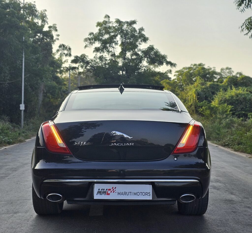 Jaguar XJL V6 Portfolio 6