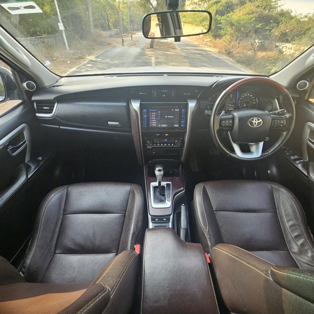 Toyota Fortuner 4X2 5